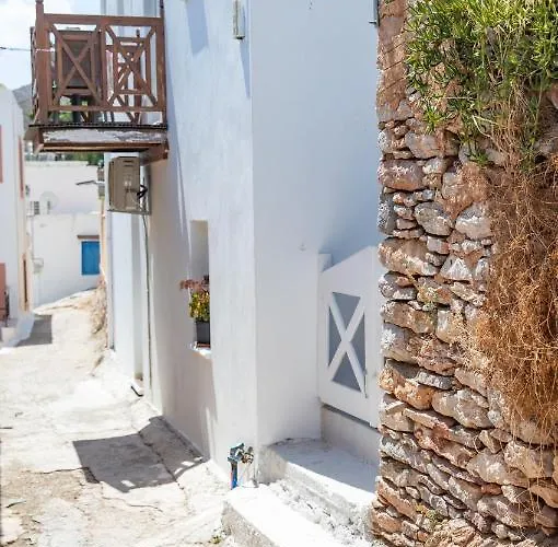 Ornella's & Laura's Secret Place Daire Livadia (Tilos)